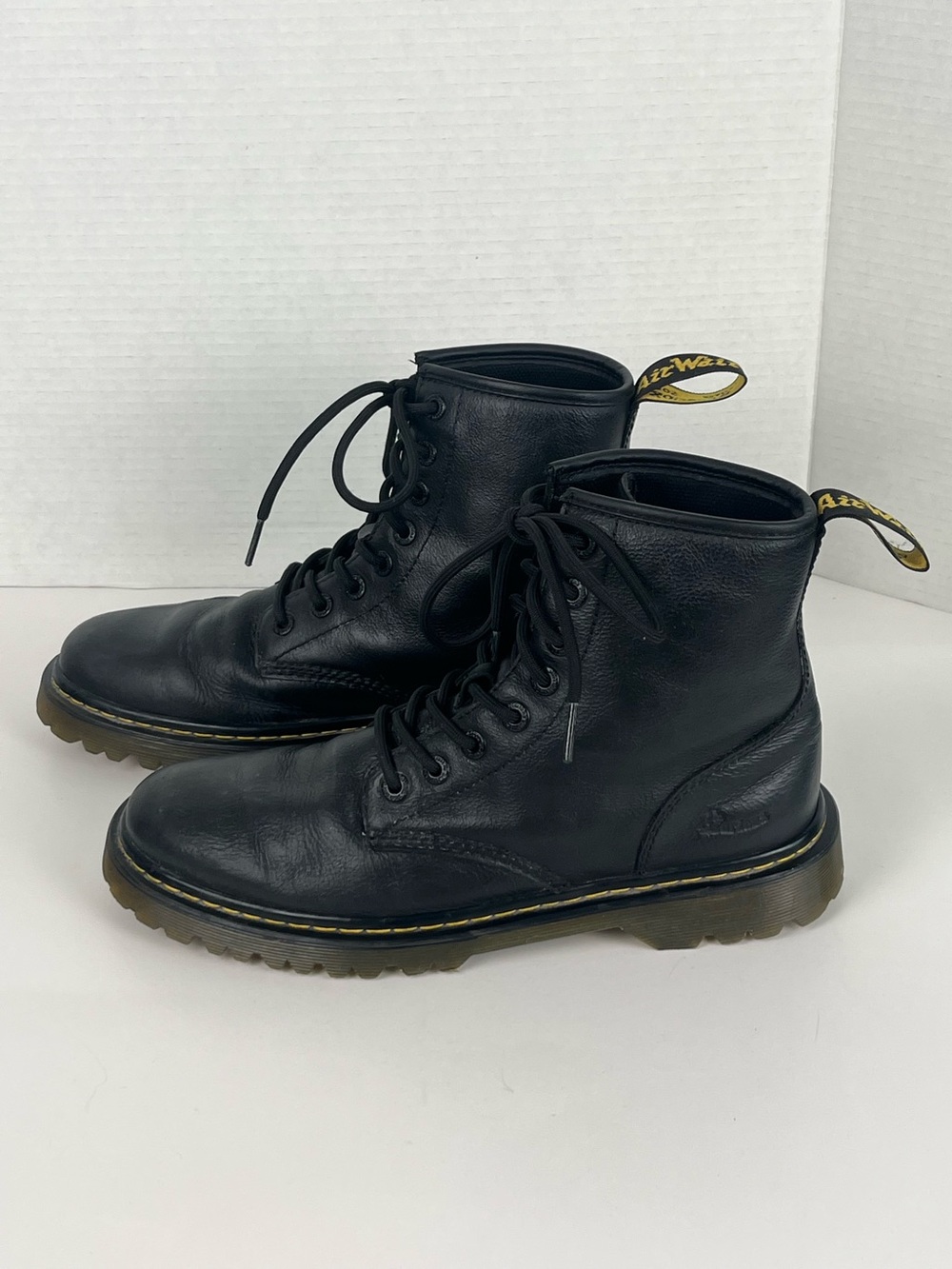Dr. Martens men’s black leather Awley lace up boots, size US 10.